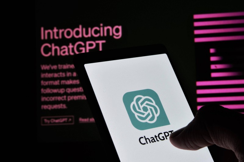 ChatGPT (DALL·E)
